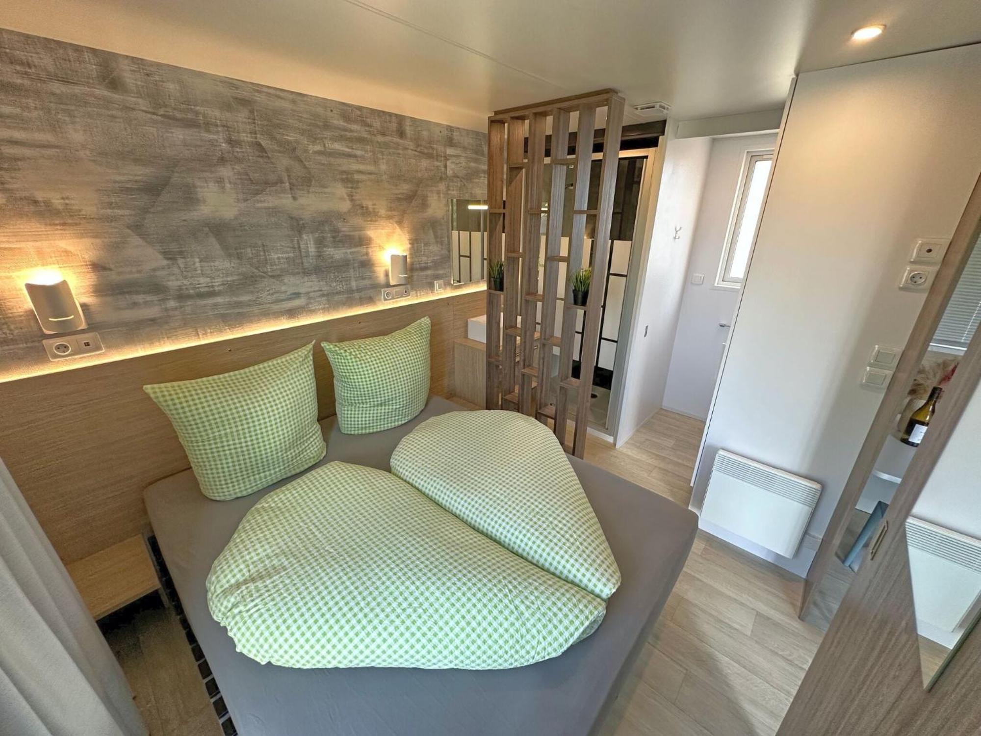Feriendorf Seeblick - Tinyhouse Direkt Am See 纽保沃姆瓦尔德 外观 照片